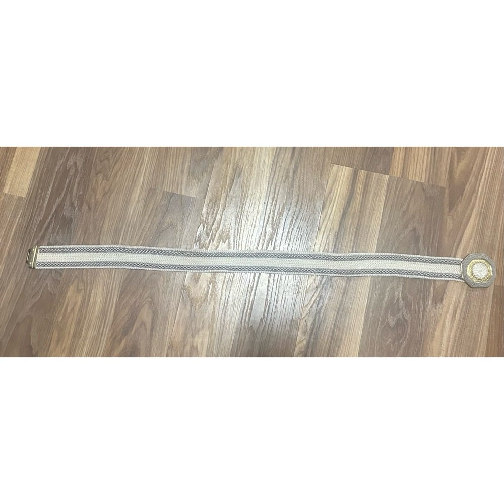 Gutos Modele Despose Vintage Gray, White, and Gold Belt. 30 inches